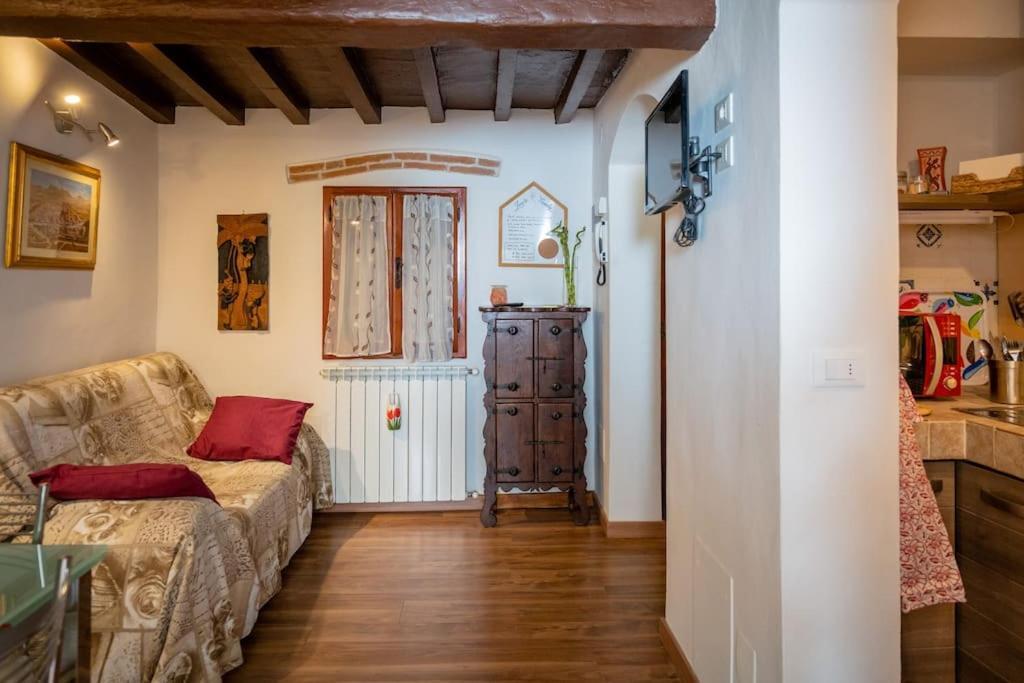 Monica Appartamento Con Giardino Al Ponte Vecchio Флоренция Екстериор снимка