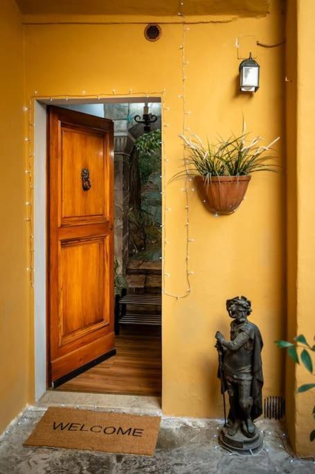 Monica Appartamento Con Giardino Al Ponte Vecchio Флоренция Екстериор снимка